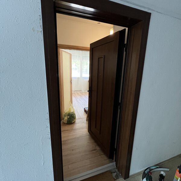 Infinity bejárati ajtó szabad átjáró maximalizálva