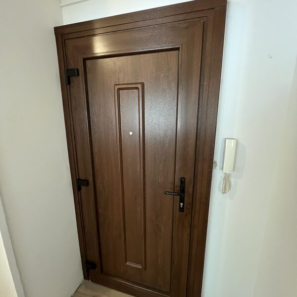 Infinity bejárati ajtó szabad átjáró maximalizálva