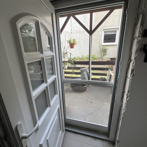 Kutya hálós szúnyogháló ajtó